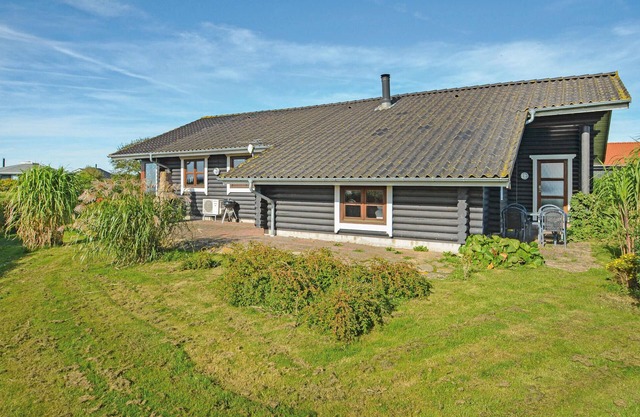 Gorgeous home in Vinderup with sauna