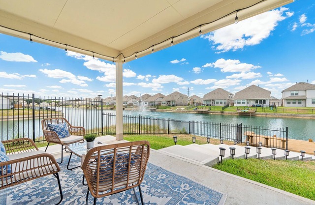 🌸Gorgeous Lakeview in the Heart of Katy🌸