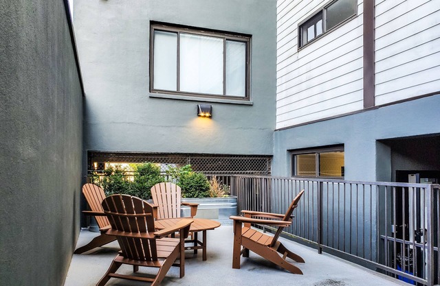 Gorgeous Modern Serviced Apartment