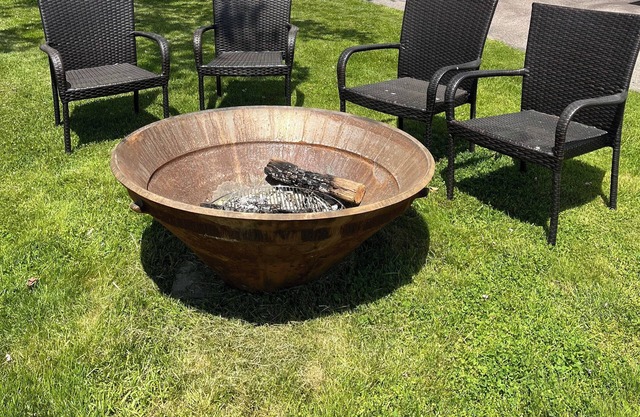 Gracious, comfy, 1800’s Full Farmhouse