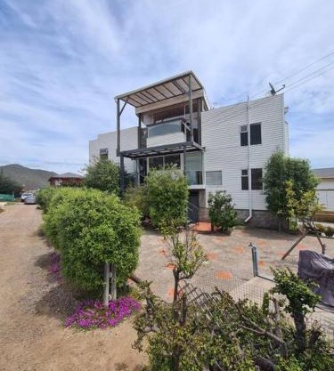 Gran casa en Totoralillo con vista al mar y más!