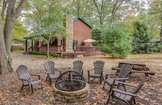 Grand Beach Getaway – Hot Tub, Fire Pit & walk to the Lake | Weekend Restoration