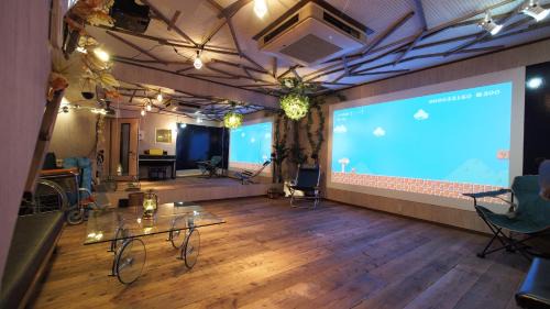 Grand Piano & Shinjuku 5min walk from station