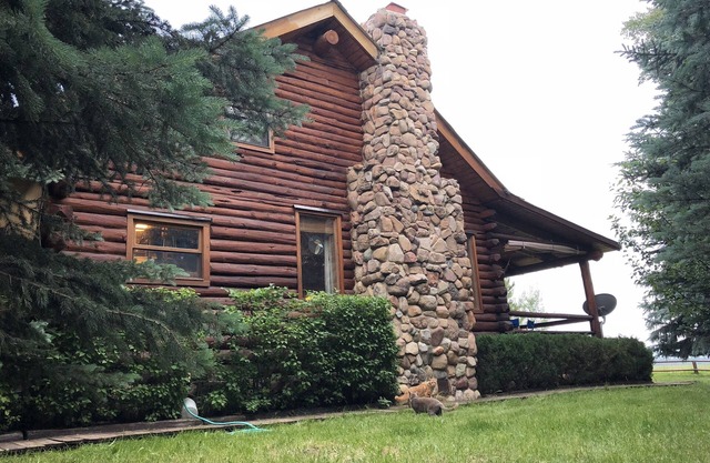 Grand Teton View Rustic Cabin in the Woods
