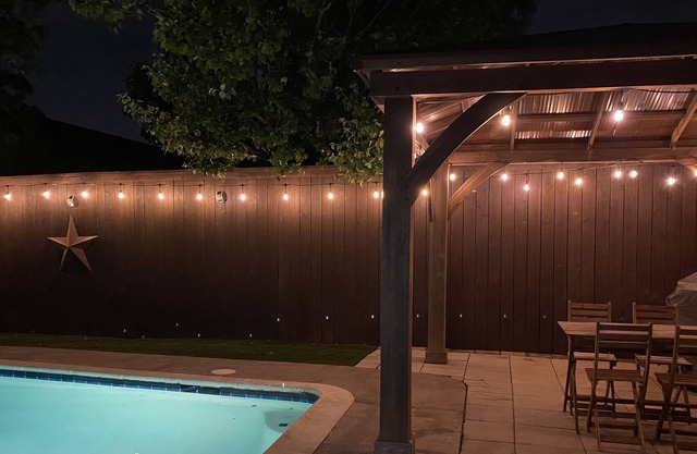 Grapevine Getaway w/ Pool