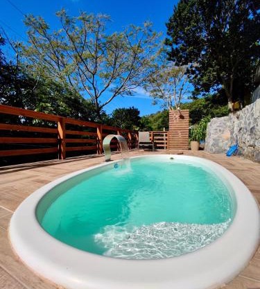 Gray House - Com piscina pertinho do mar!