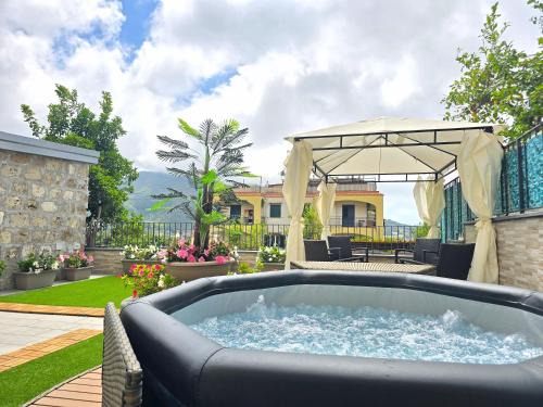 Grazy Home - Bright new Apt with Terrace and Jacuzzi