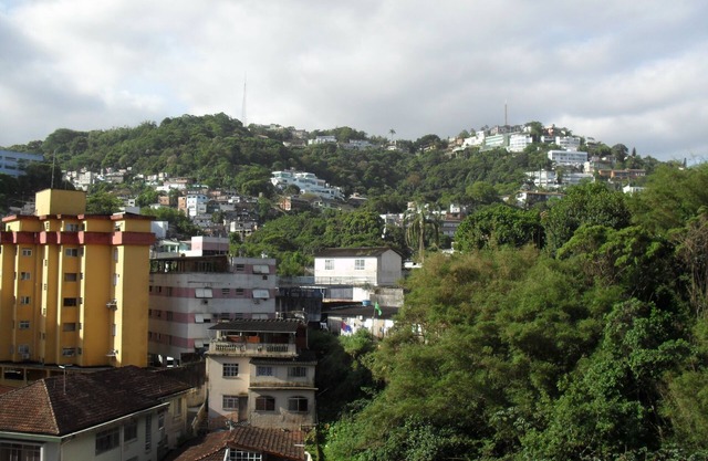 Great apartment in Santos one block from the beach and the boardwalk