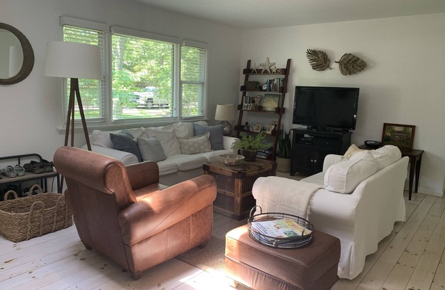 Great Beach Cottage Just Minutes From Amagansett!