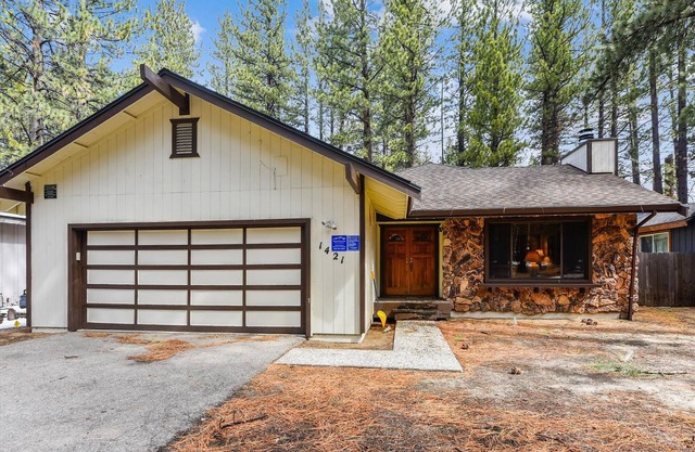 Great location! Classic One-Level Cabin only steps from the River!