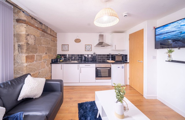 Great Location for Work Near Kirkstall