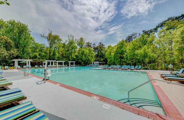 Great Location Near Southern Shores Beach! 3 Modish Units in Nature Setting