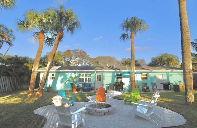 Great location with firepit, private yard and outdoor shower