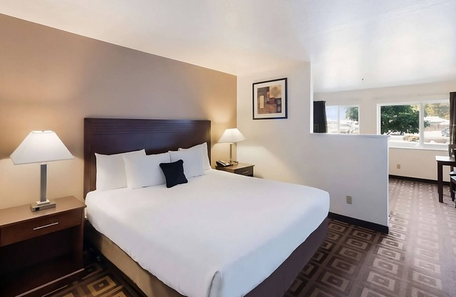 Great Relaxing Overnight Stay! Close to Columbia River and Bateman Island!