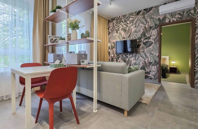 Green Home Apartment