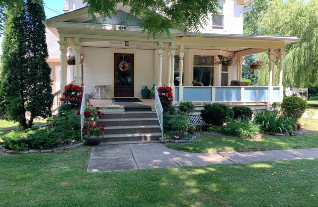 Green Oaks B&B