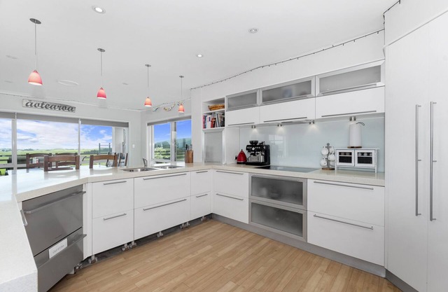 Green View - Parua Bay Holiday Home