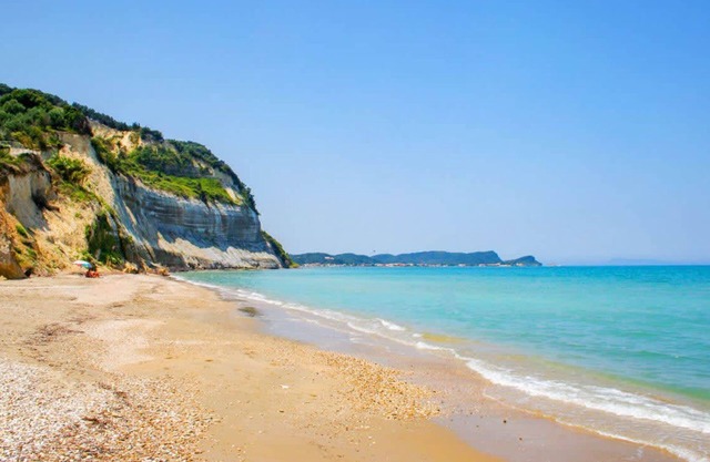 Green Yard Retreat - Family Getaway in Sidari Corfu