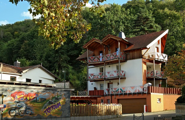 Große Neubau-ferienwohnung, Ruhige Waldrand-lage mit Blick auf die Limburg