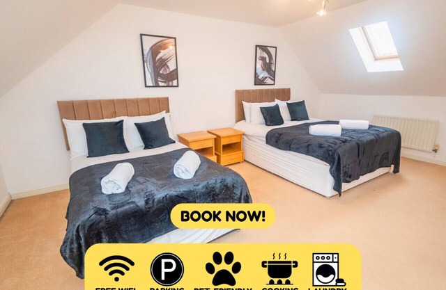 Group Retreat: Perfect Home with FREE Parking