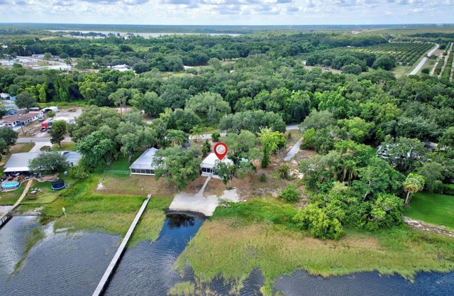 Grumpy Old Cabin! Dog Friendly Lake House with Kayaks! Close to GOLF!