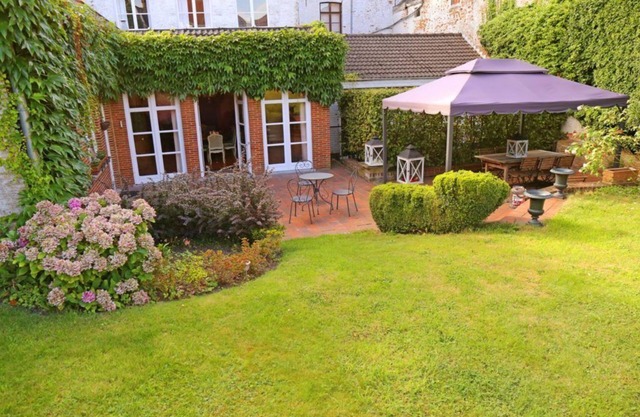 Guest House 5 bedrooms-20 min Pairi Daïza