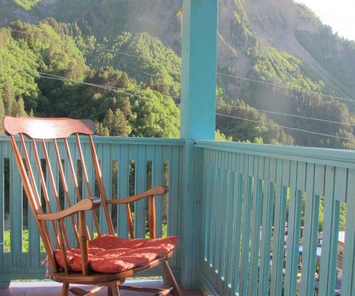 Guest house Emzar and Chuta