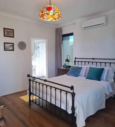 Guest Suite, Private Entrance, Bathroom, Garden, No Overlap with Host