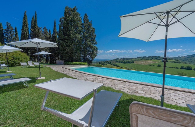 Guido De Poppi Apartment with Pool Ap. 4