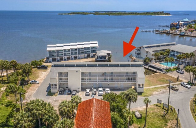 Gulf front condo with sunset views