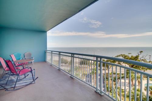 Gulfport Condo with Views Walk to Beach