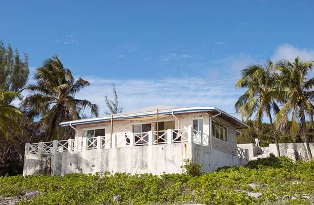 Gurgle and Whump By Eleuthera Vacation Rentals