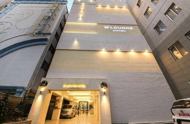 Gwangju W Lounge Hotel