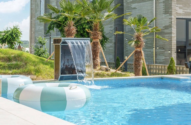 Gyeongju Rose Breeze Pool Villa Pension
