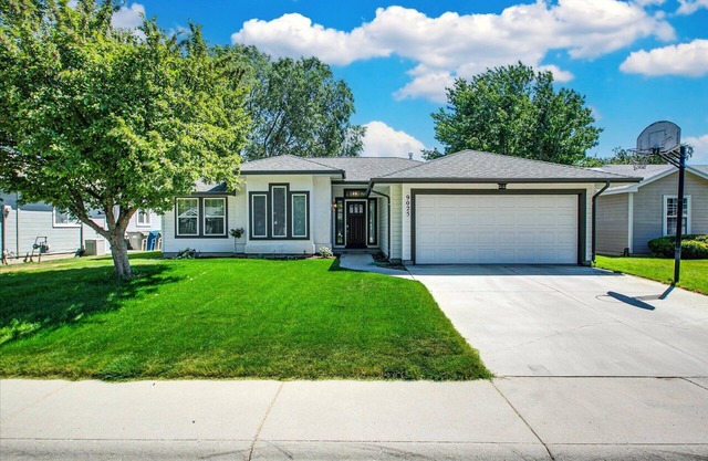 #HabitueHomes - Lorinda's North by Northwest