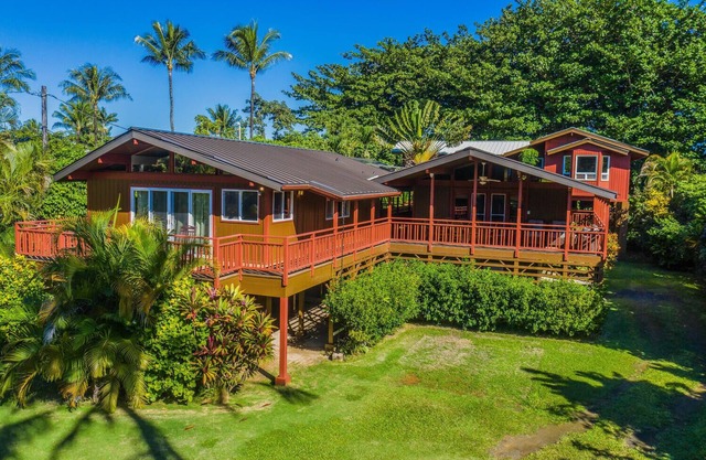 Hale Koolau, A Tropical Paradise, A/C TVNC #1017