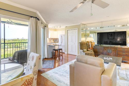 half Mi to Jupiter Beach Penthouse Condo with Views