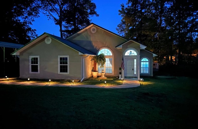 HAMILTON'S LAKE ESCAPE BEAUTIFUL 2007 STUCCO LAKE HOME WITH 2010 G3 PONTOON INCLUDED!