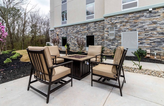 Hampton Inn Locust Grove