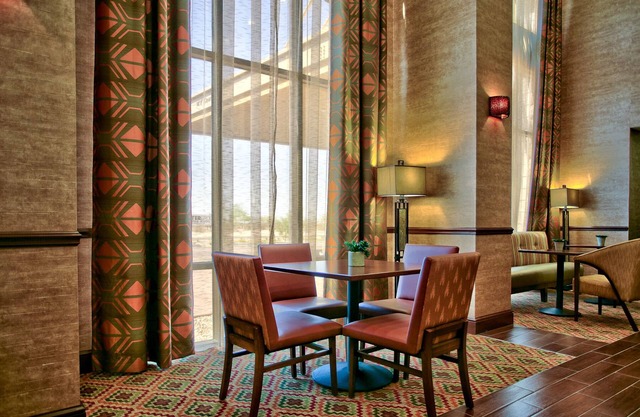 Hampton Inn & Suites Scottsdale at Talking Stick