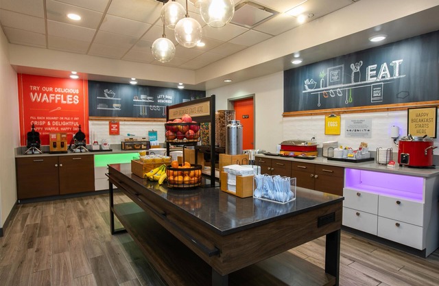 Hampton Inn & Suites Wilder