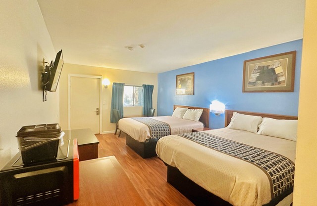 Hampton Motor Inn