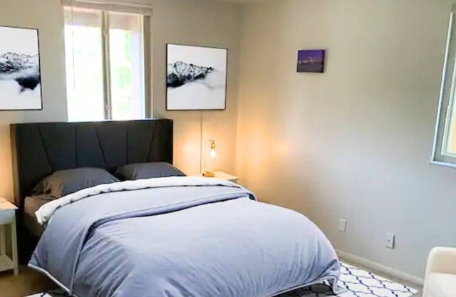 Hancock Park Apt Cozy 1-bedroom Apartment in Downtown with WiFi & parking