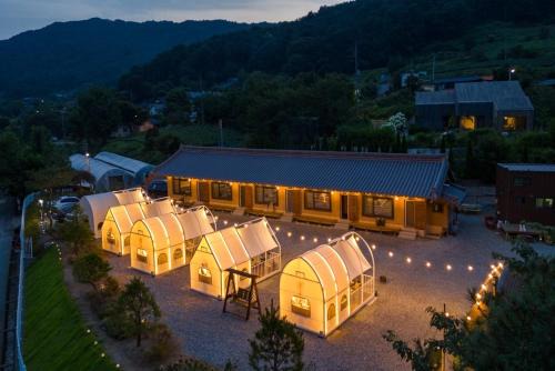 Hanok stay under the golden sky in Yangpyeong