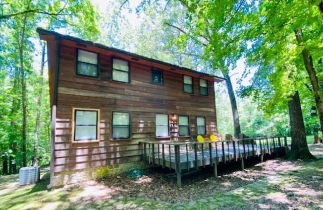 Happy Hollow Hideaway