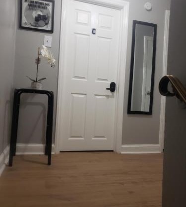 Harmony Room with private bathroom by the Airport