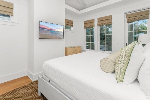 Harp's Haven Main and Carriage