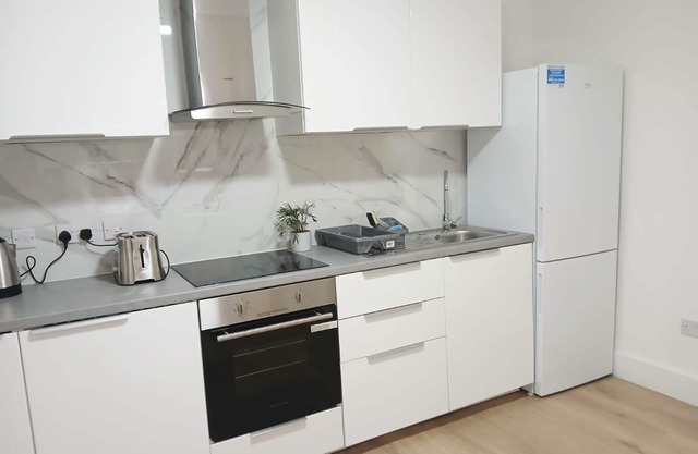 Harrow Haven - Spacious 3 Bedroom House