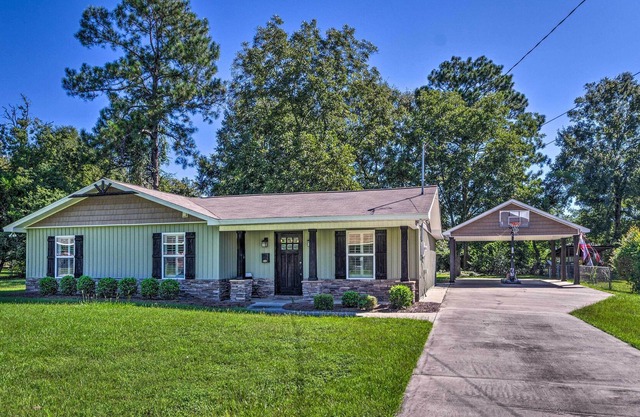 Hartford Home w/ Updated Interior & Backyard!