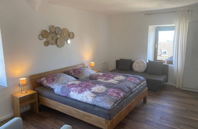 Haus in Esch - Ferienhaus, Dusche, WC, 4 Oder Mehr Schlafräume